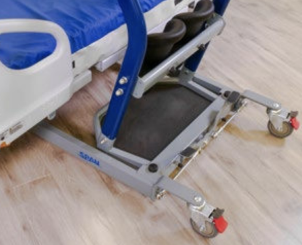 The SPH Medical F450T can access low bed frames.