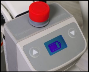 F600B Patient lift battery indicator with lift controls